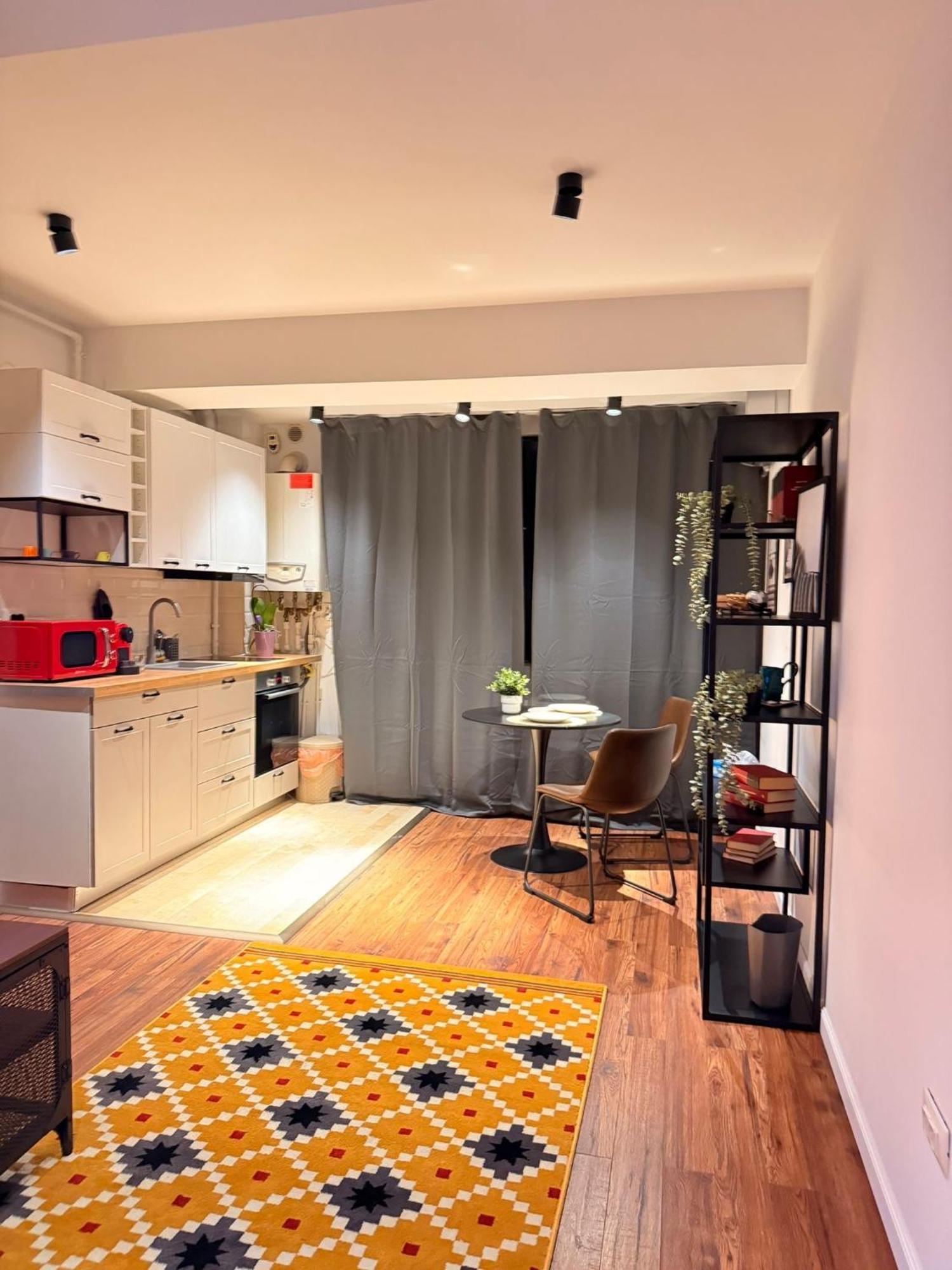 Cozy Apartment With Self Check-In Near Promenada Mall And Verdi Park Bucharest Exterior photo